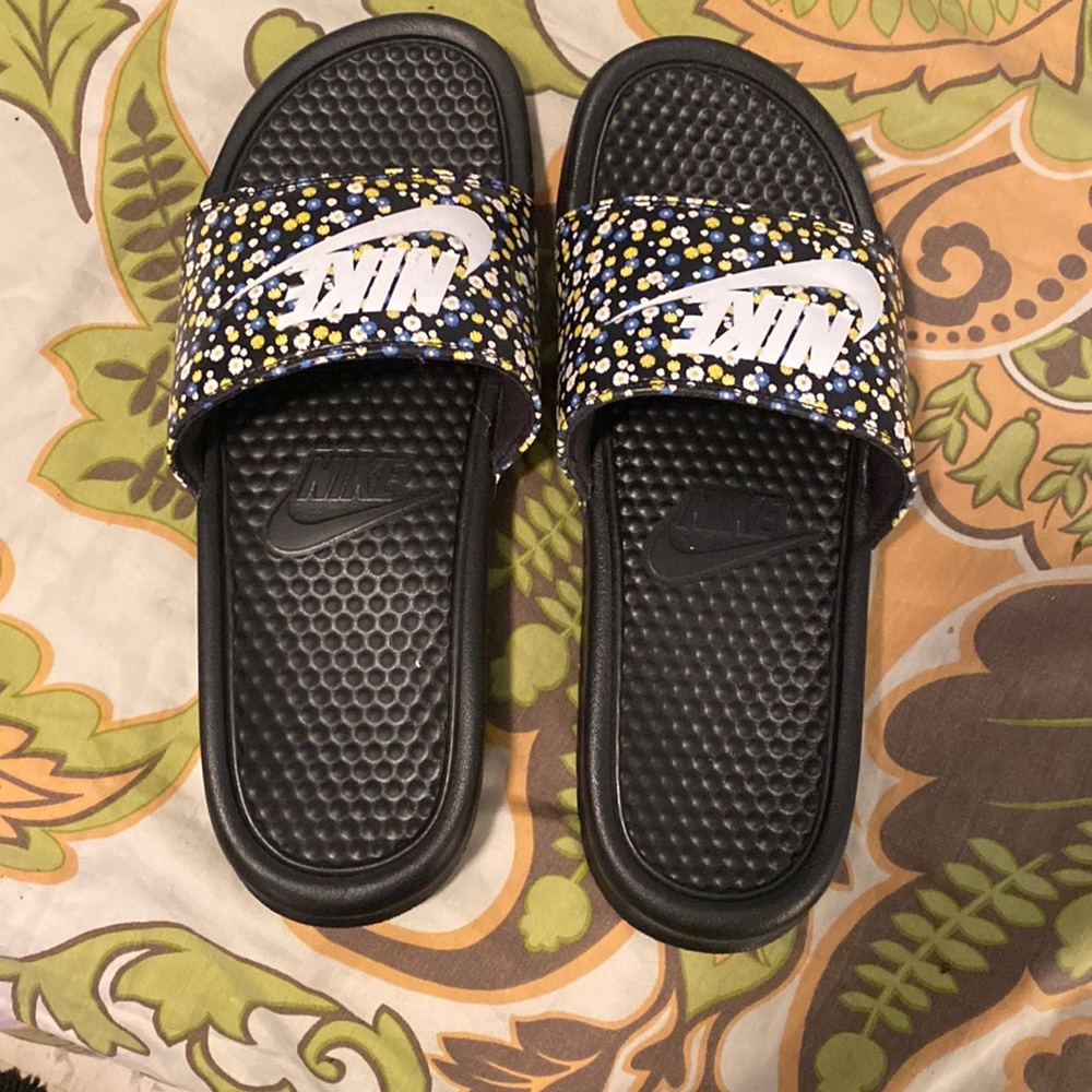 Nike slip one, never worn, brand new with no box or tags